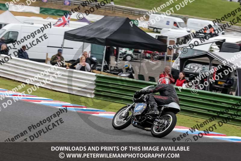 Vintage motorcycle club;eventdigitalimages;mallory park;mallory park trackday photographs;no limits trackdays;peter wileman photography;trackday digital images;trackday photos;vmcc festival 1000 bikes photographs